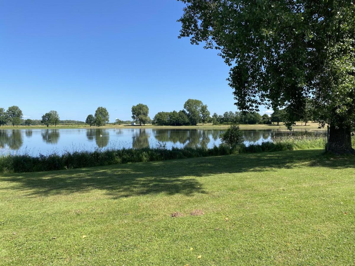 Catharina Villa Stevensweert Buitenkant foto